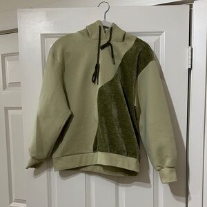 Elle Two-Tone Olive Green Crewneck Sweater